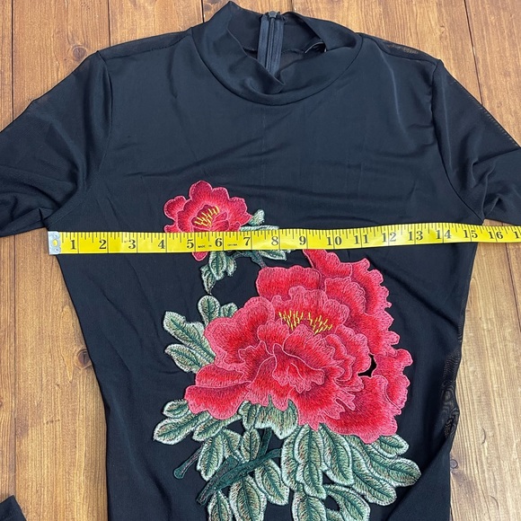 Cleo black mesh jumpsuit with floral embroidery patch size medium - Picture 4 of 7